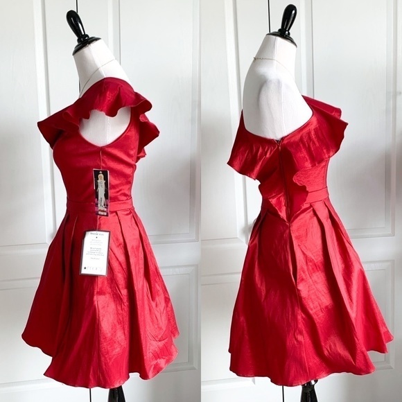 Blondie Nites Textured Satin One Shoulder Dress - Picture 8 of 8